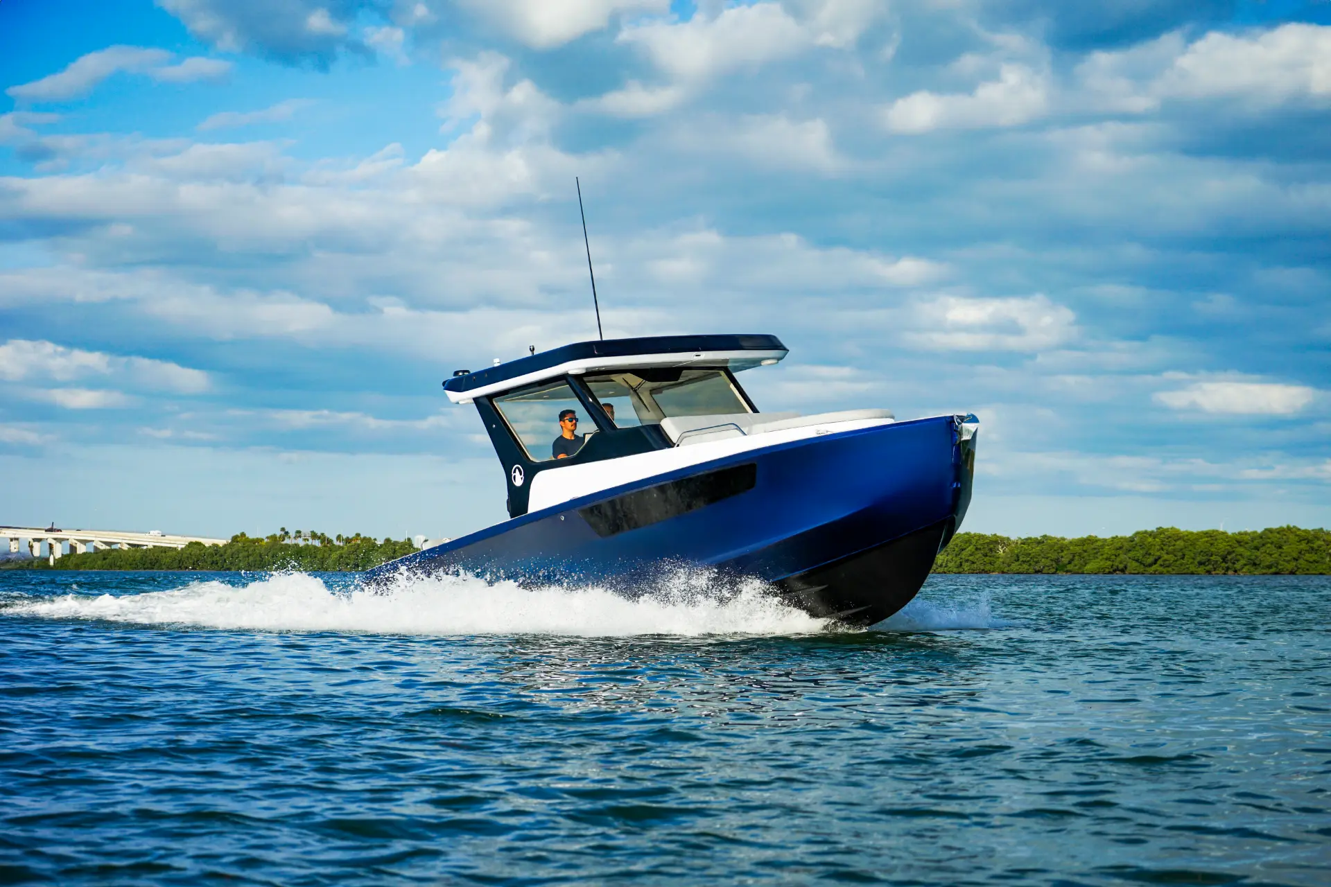Fully working R30 prototype at speed in Tampa Bay, Florida